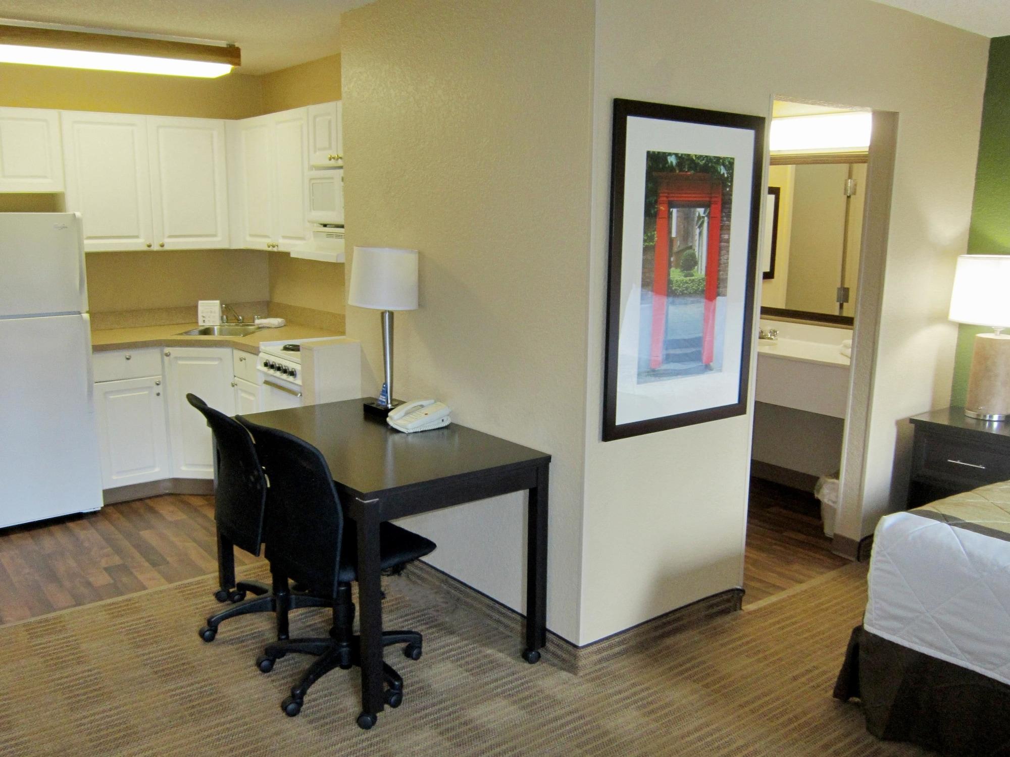 Extended Stay America Suites - Detroit - Novi - Orchard Hill Place Northville Buitenkant foto