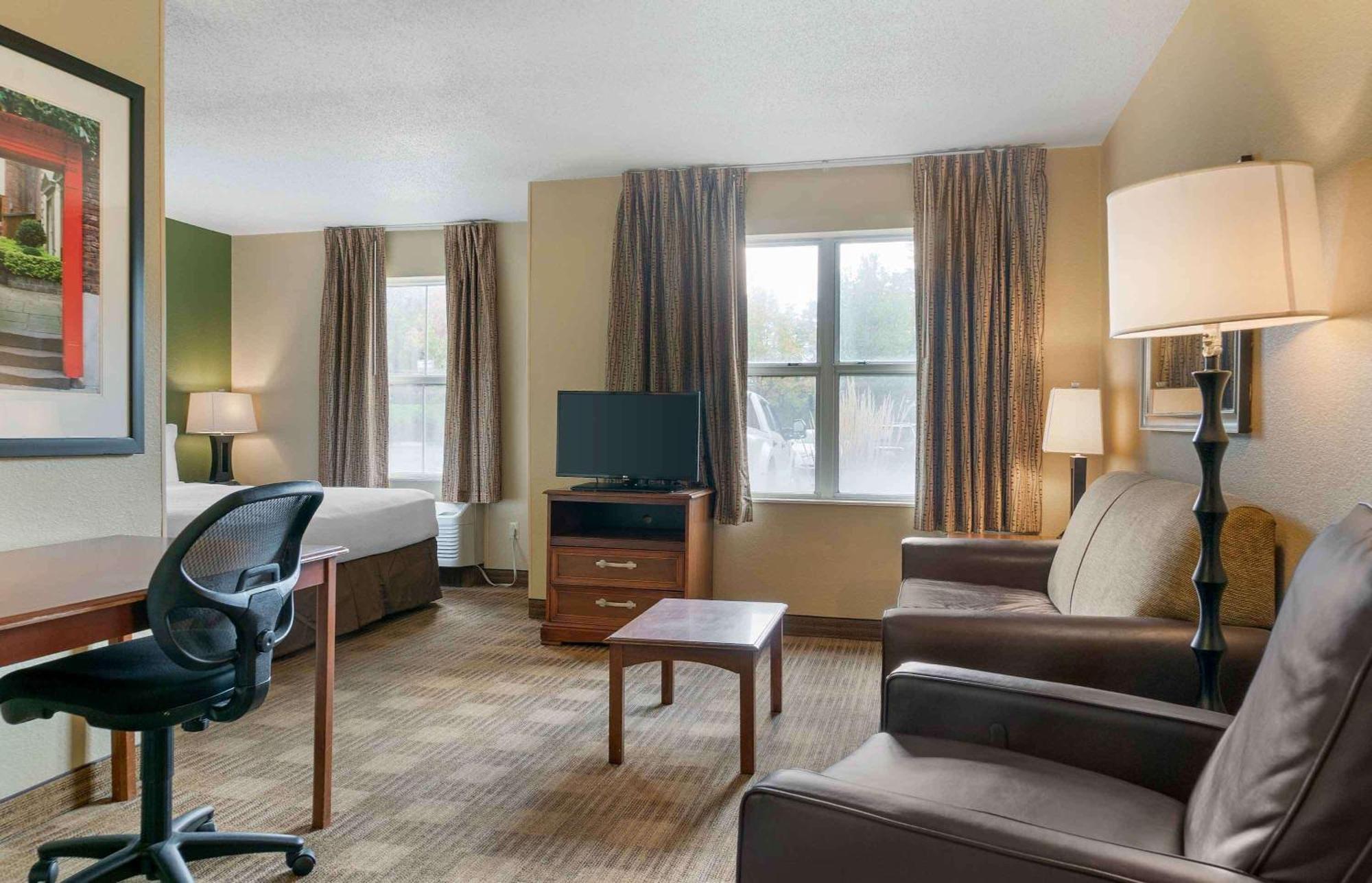 Extended Stay America Suites - Detroit - Novi - Orchard Hill Place Northville Buitenkant foto