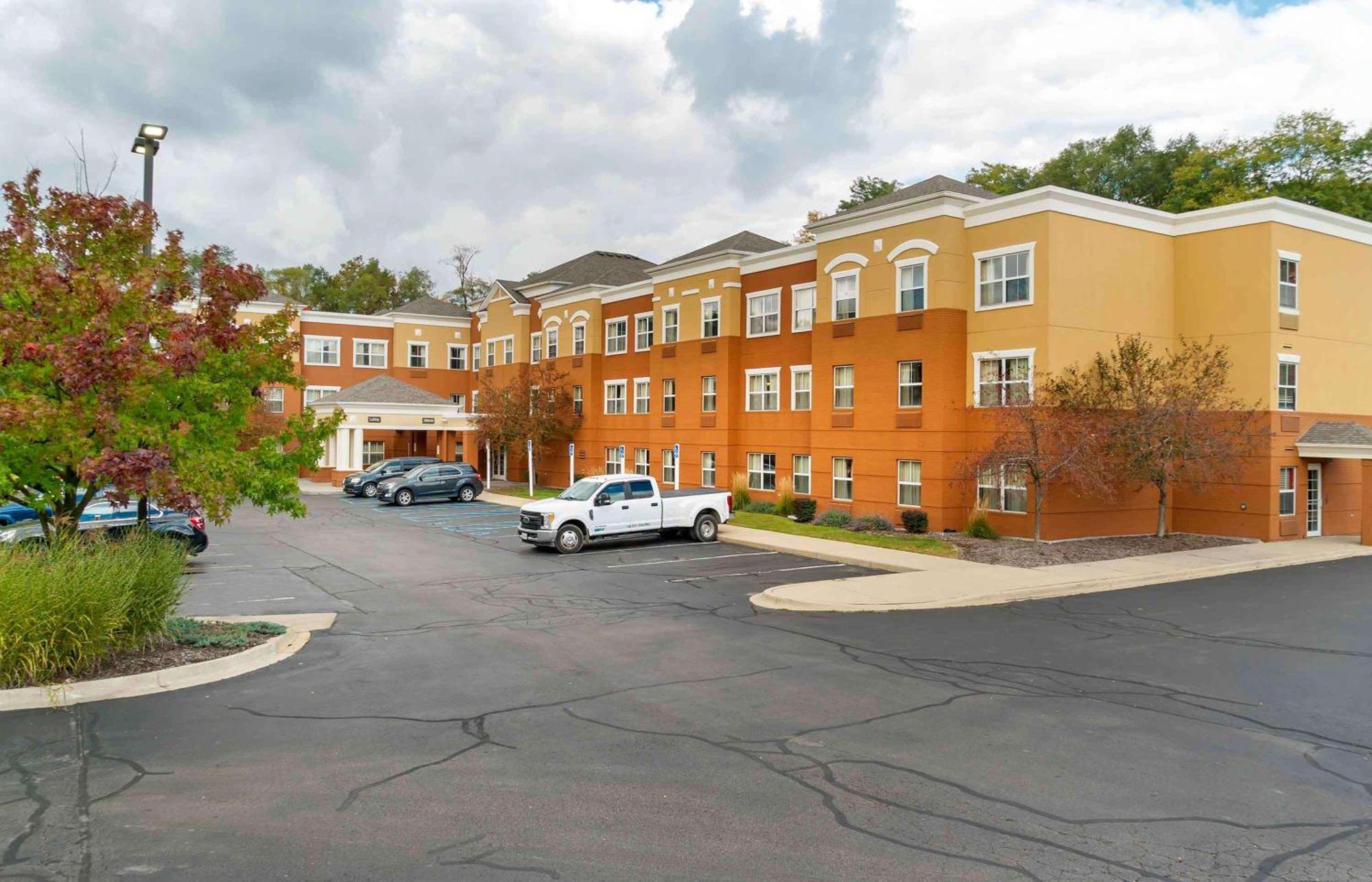 Extended Stay America Suites - Detroit - Novi - Orchard Hill Place Northville Buitenkant foto